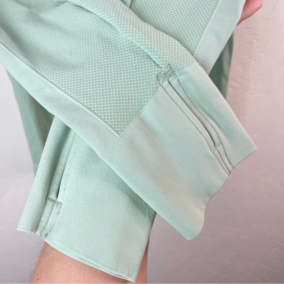 Sweaty Betty Athlete Seamless Half Zip Long Sleeve Athletic Top - Picture 9 of 16